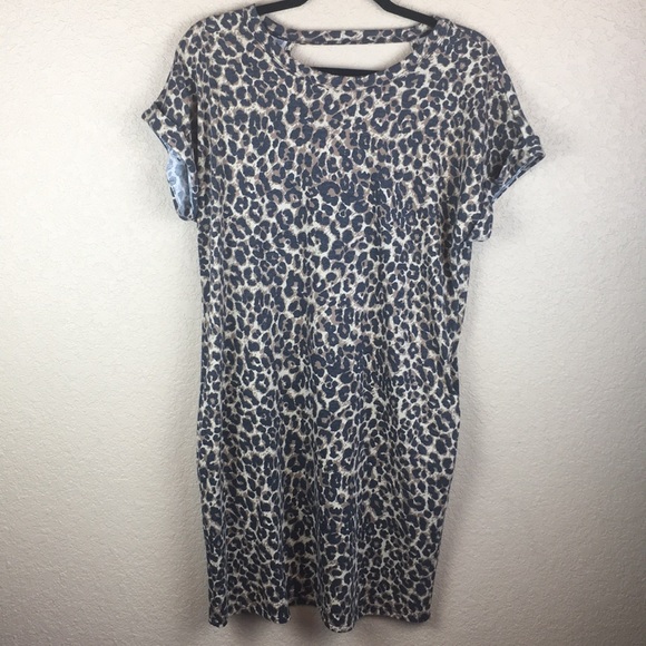 leopard • short sleeve tee shirt dress • pockets - Picture 3 of 7